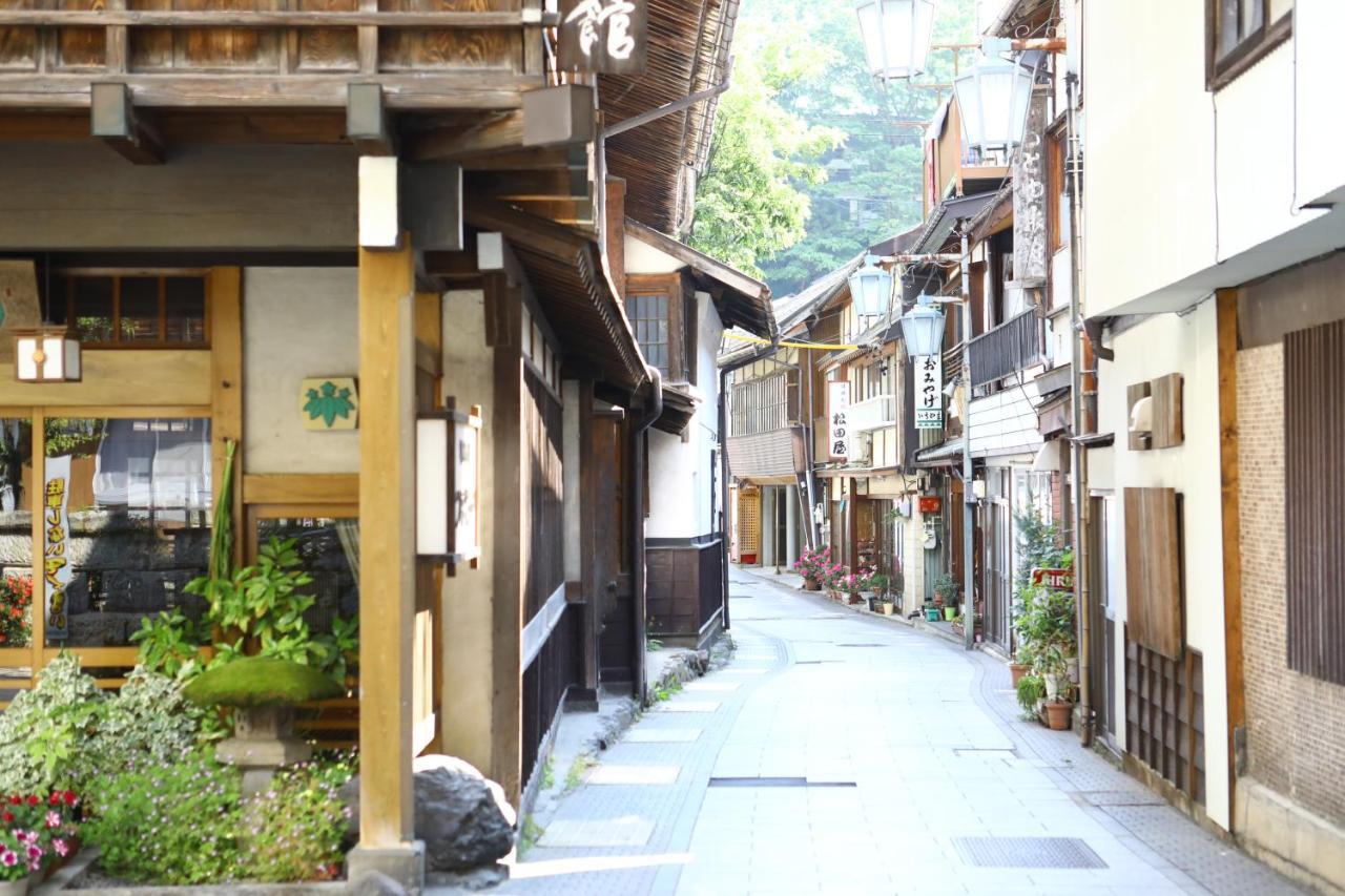Ikariya Ryokan Яманучи Екстериор снимка