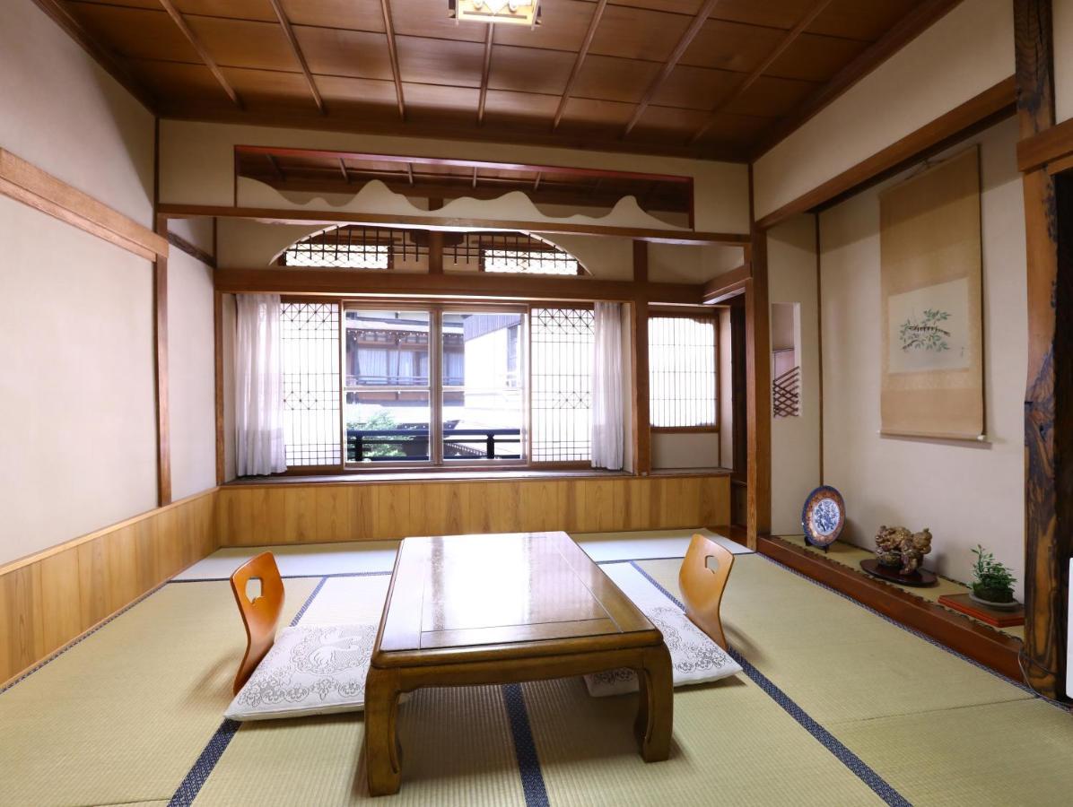 Ikariya Ryokan Яманучи Екстериор снимка